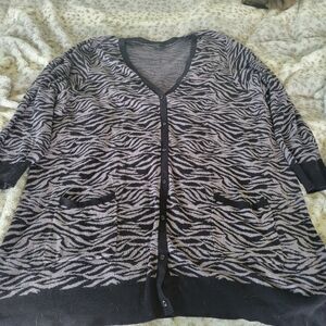 Torrid Zebra print knit cardigan size 6x